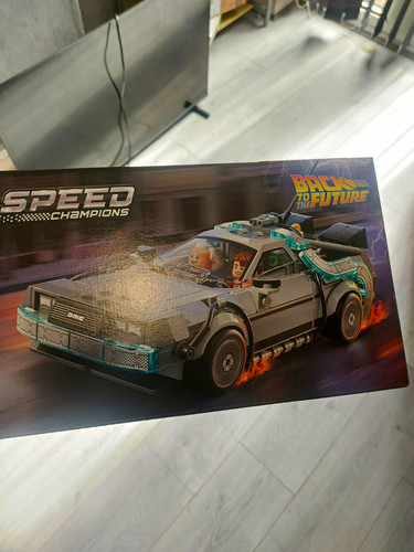 Lego back the future - back,