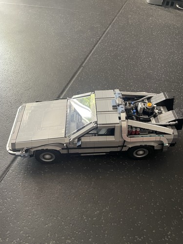 Lego back the future - back,